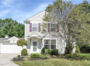 26680 Village Ln, Olmsted Falls, OH