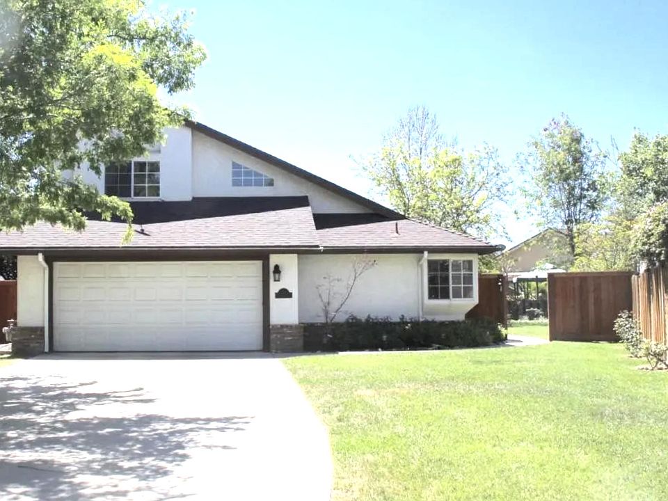 1st image of 210 Menlo Dr