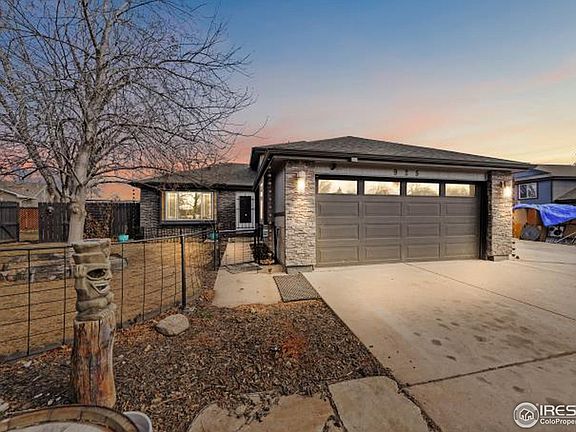 3rd image of 925 Bluebell Ct