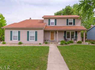 3004 Mirium Dr, Bloomington, IL 61704