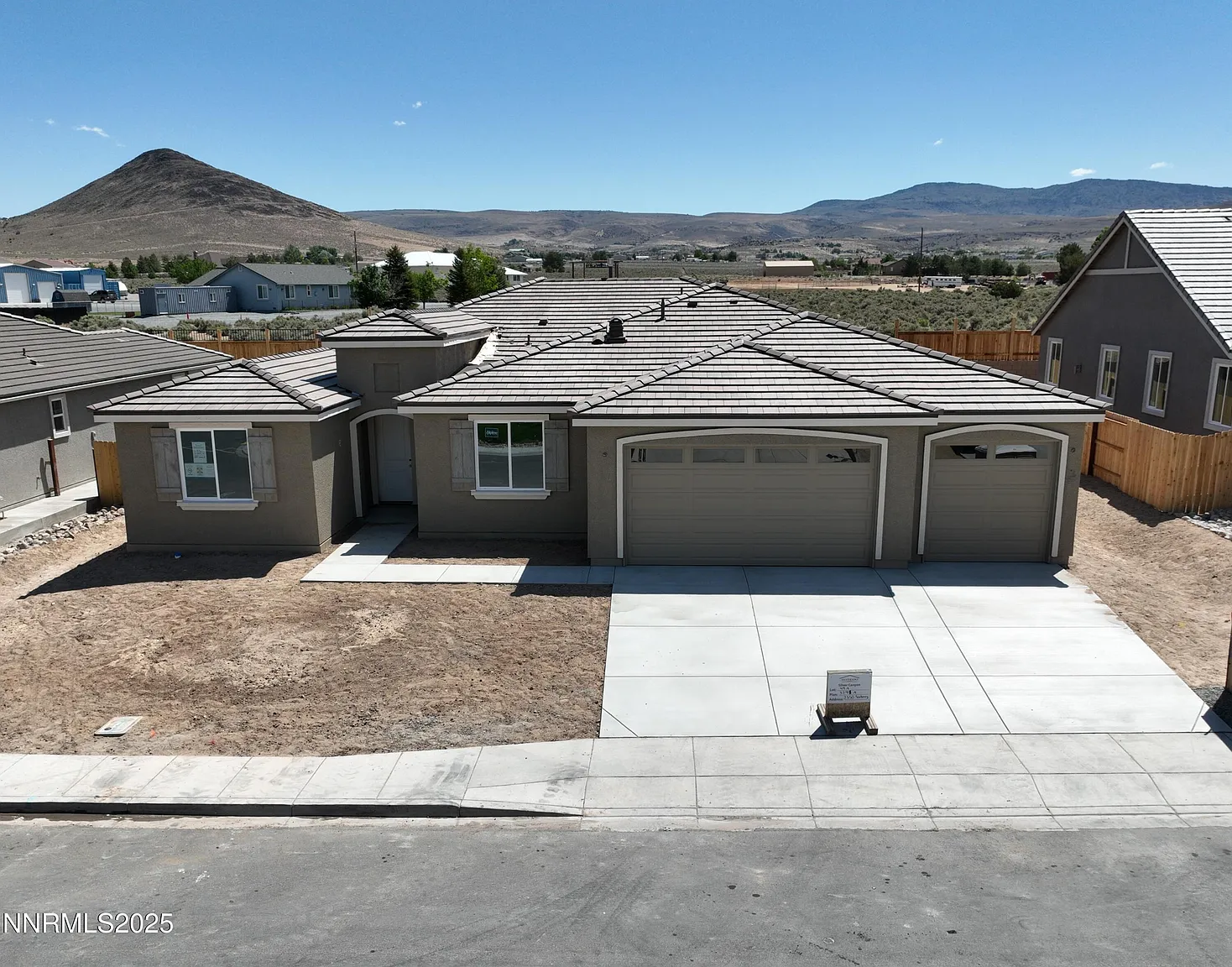 2350 Seaberry Dr photo 1
