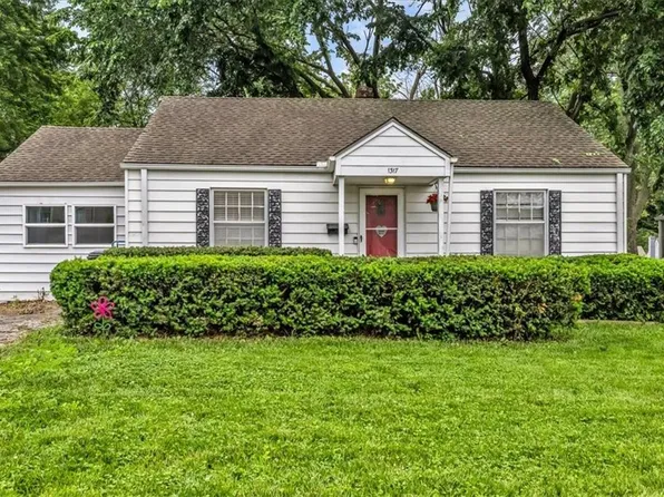 1317 W 29th Ter S, Independence, MO 64052