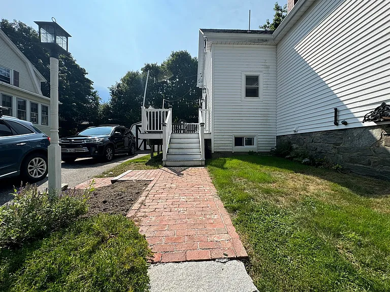 286 Pine St — Photo 25