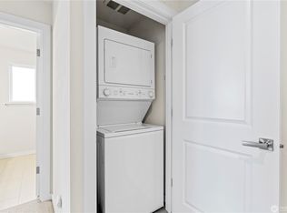 15720 Meadow Rd #A-7, Lynnwood, WA 98087