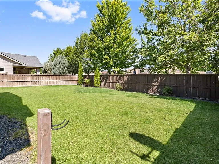 1250 W Laughton Dr — Photo 34