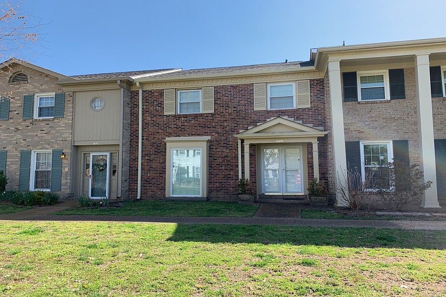 2nd image of 609 Plantation Ct