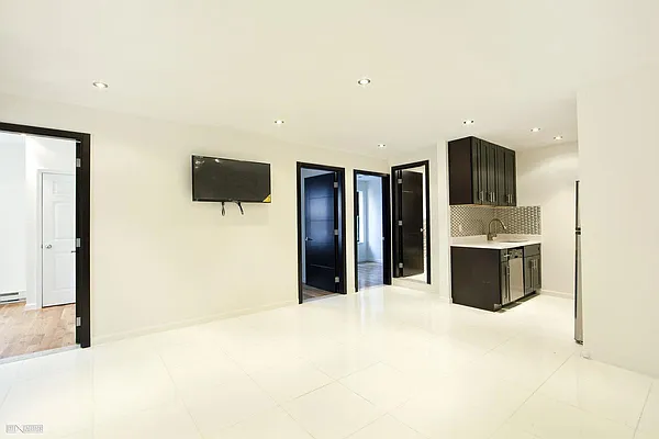 Rented by Compass | media 16