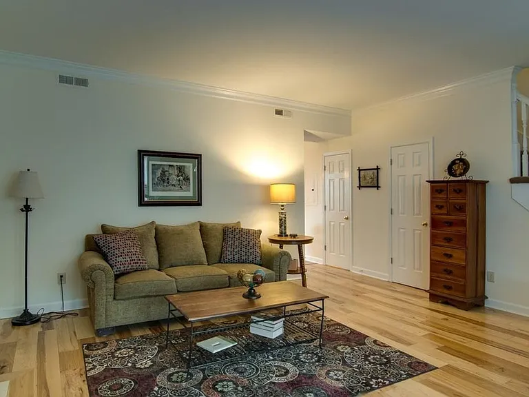 3105 Dudley Ave — Photo 9