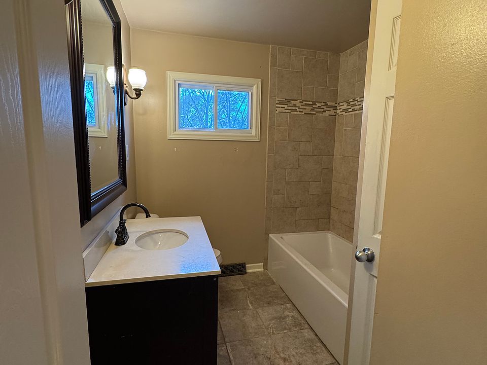 2nd image of 4635 Miller Ln