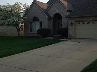 4080 Persimmon Dr, Ypsilanti, MI 48197