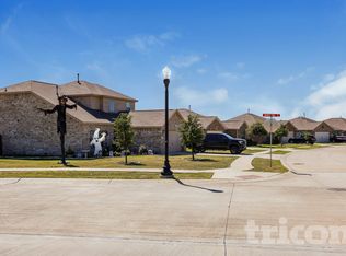 2057 Wildwood Dr, Forney, TX 75126