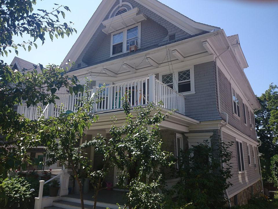 1st image of 104 Westbourne Ter #1