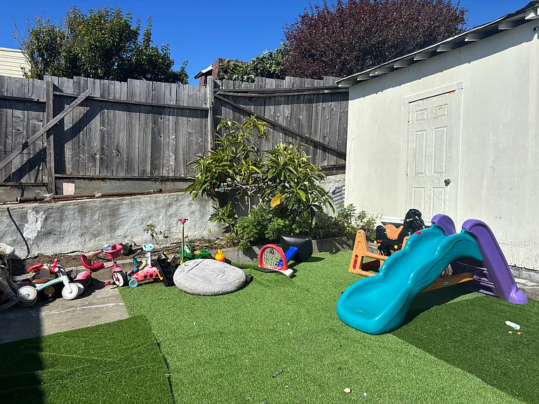 743 London St — Photo 12