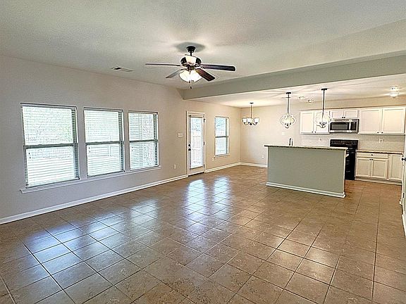 3rd image of 13933 Arbor Walk Dr