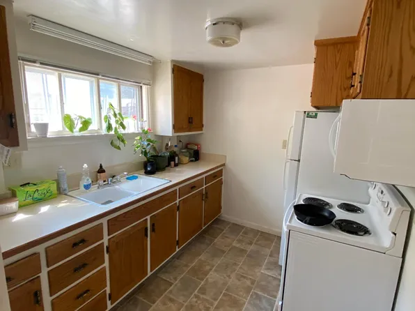 716 E Lewis St #B, Laramie, WY 82072