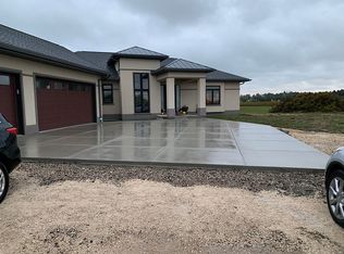 456 Lake Shore Rd, Grafton, WI 53024