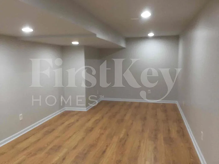 4816 Clove Dr SW — Photo 3