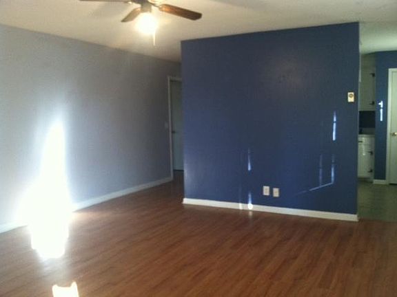 3rd image of 2422 Tinnell Ct