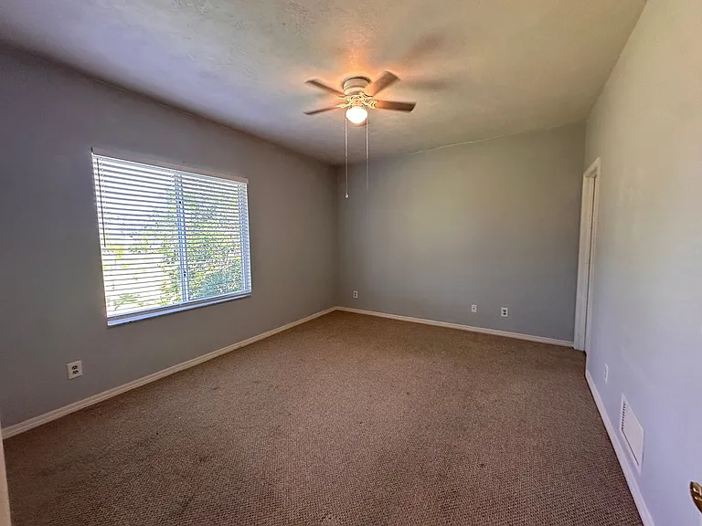 35 Magnolia Dr S — Photo 14