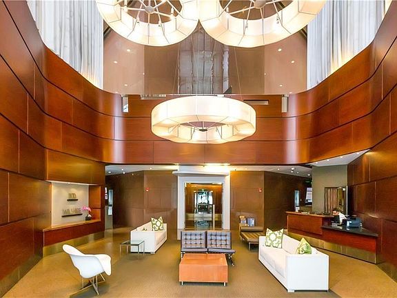 2nd image of 1100 Wilshire Blvd APT 3606