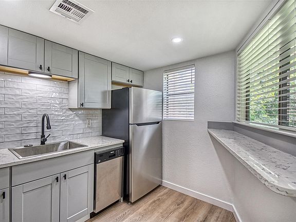 5th image of 2500 Burleson Rd APT 701