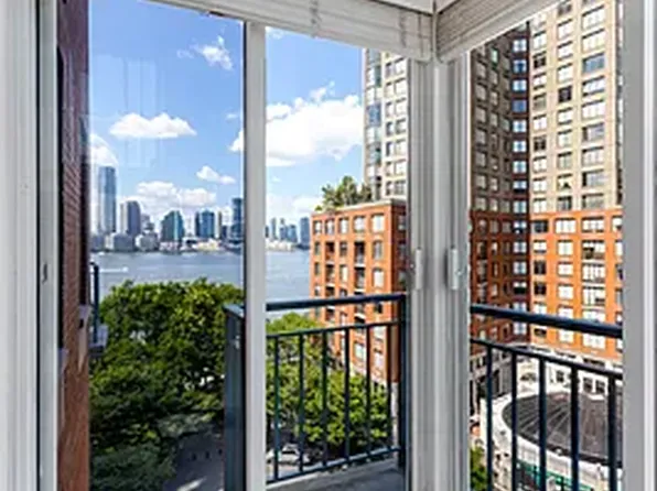 21 S End Ave #Penthouse 1n, New York, NY 10280