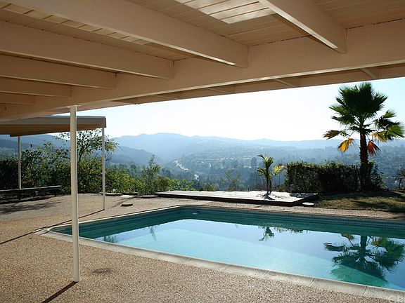 5th image of 18281 Karen Dr