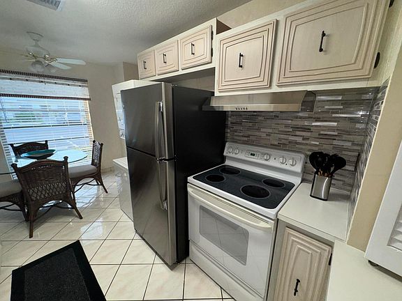 3rd image of 13731 Flora Place #C