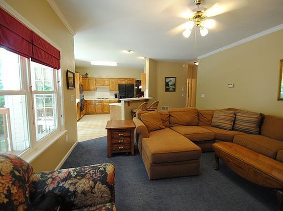 4th image of 1275 Cedar Brook Dr