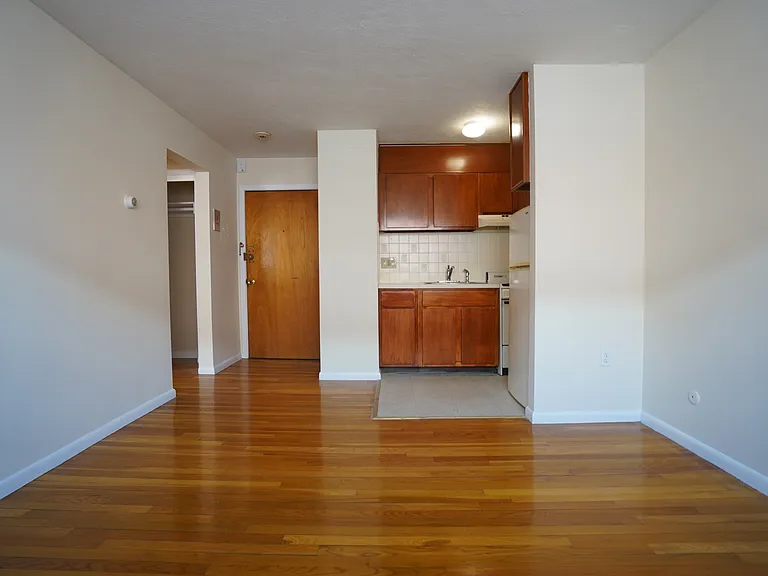 360 Market St #7 — Photo 2