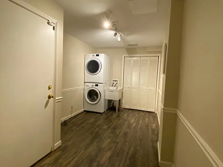 12 Honour Ave NW #1 — Photo 10