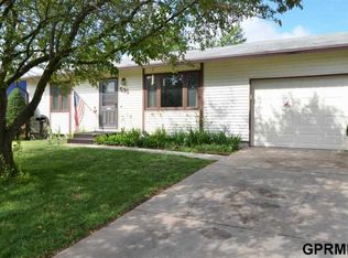 535 Parkview Ave, Eagle, NE 68347