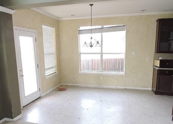 4th image of 3808 Sevenoaks Dr