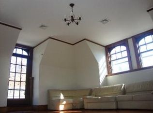 31 Hammersmith Rd #1, Newport, RI 02840