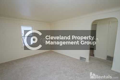 5th image of 16805 Lotus Dr