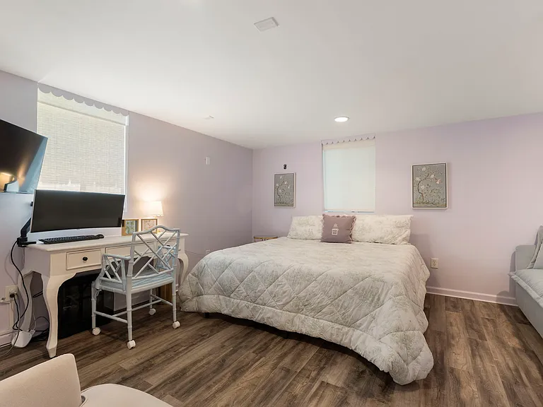 4470 Chatworth Ct NE — Photo 54