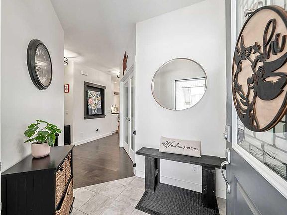 2nd image of 87 S Mount Rae Hts