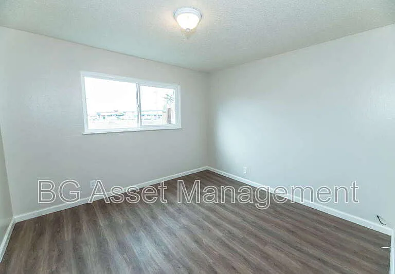 1333 Market Ave #3 — Photo 7
