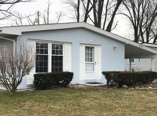 218 W Crown Ln, Fort Wayne, IN 46807