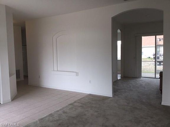 4th image of 3756 NE 14th Ave