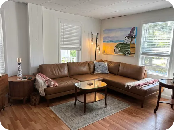 67 Kingstown Rd #1, Narragansett, RI 02882
