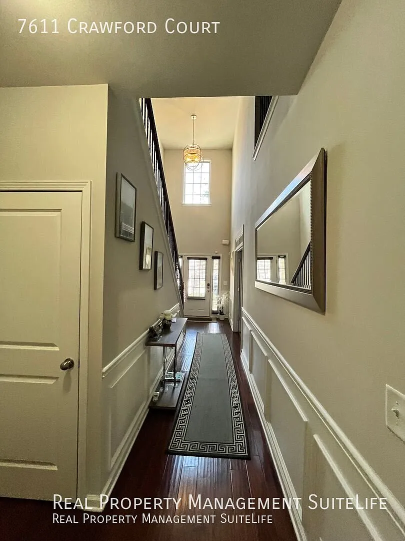 Spacious 5-Bedroom Home in Fairburn, GA — Photo 4