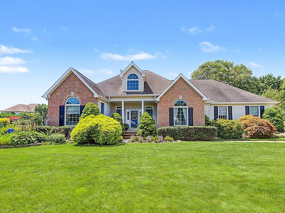 1st image of 13 Otter Ln