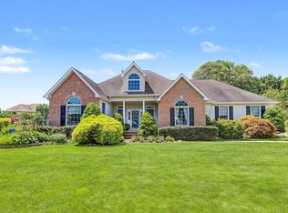 13 Otter Ln, Egg Harbor Township, NJ 08234