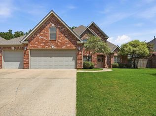 135 Marseille Dr, Maumelle, AR 72113