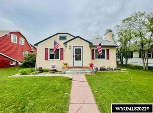 518 S 4th St, Douglas, WY 82633