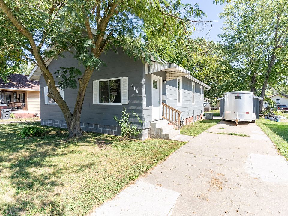 616 Monroe Ave, Moberly, MO 65270 Zillow