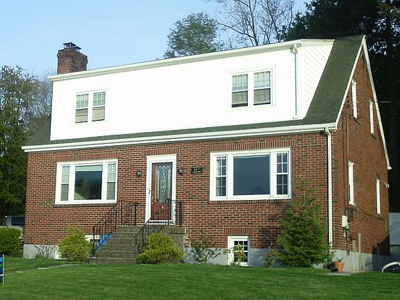 2nd image of 112 Lakeshore Dr E