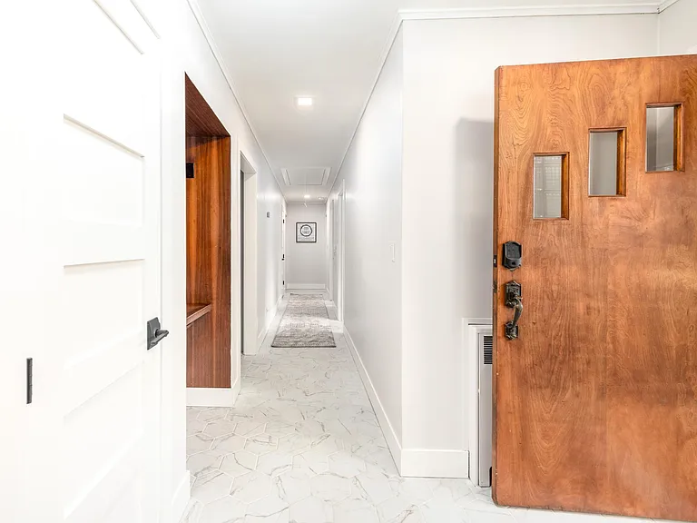 1014 Glen Ave — Photo 3
