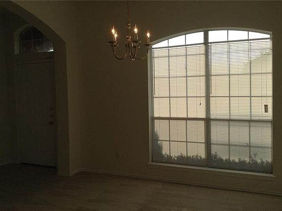 3rd image of 1606 Wavecrest Dr